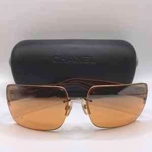 🧡CHANEL Sunglasses w/ Case